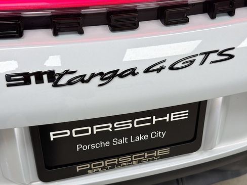 Certified 2024 Porsche 911 Targa 4 GTS AWD/4WD image 32