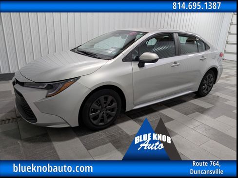 Used 2025 Toyota Corolla LE image 1