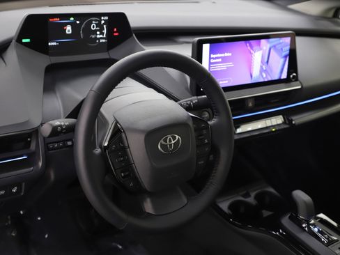 Used 2026 Toyota Prius AWD image 19