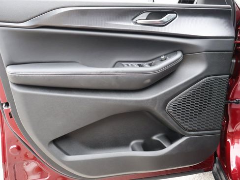 New 2025 Jeep Grand Cherokee L Altitude image 22