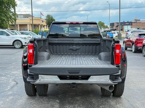 Used 2025 Chevrolet Silverado 3500 LTZ w/ LTZ Convenience Package AWD/4WD image 46