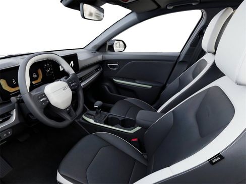 New 2026 Kia K4 GT-Line image 17