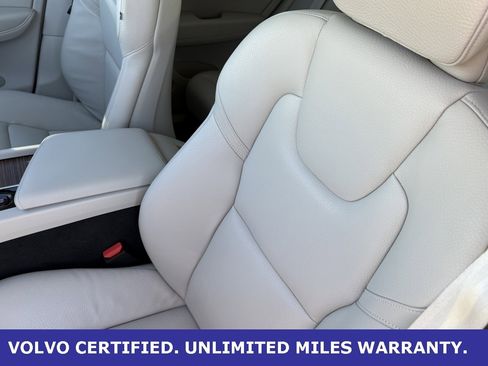 Certified 2022 Volvo XC60 B5 Momentum w/ Advanced Package image 24