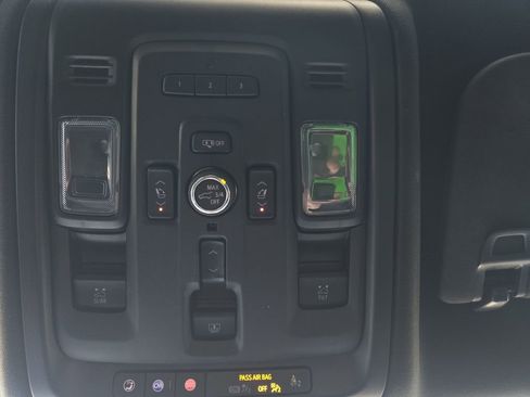 Used 2022 GMC Yukon Denali image 27