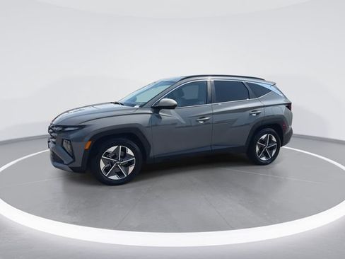 Used 2025 Hyundai Tucson SEL FWD image 4