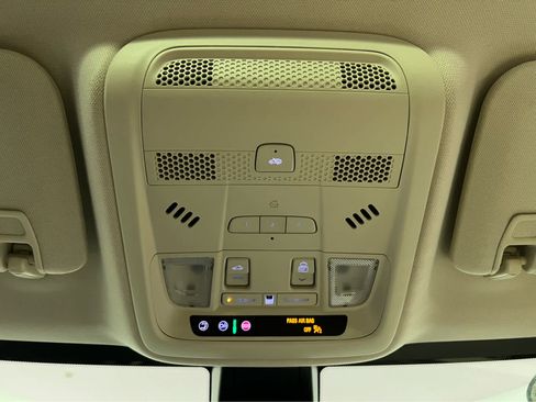 Used 2022 Cadillac XT5 Premium Luxury image 15