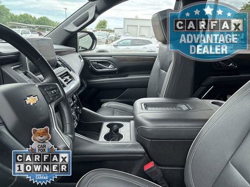 Used 2023 Chevrolet Suburban Premier RWD image 7