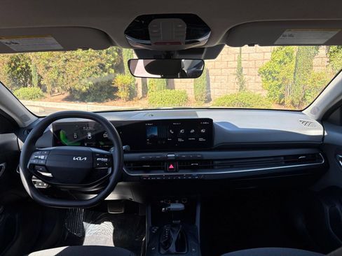 Used 2025 Kia K4 FWD image 33