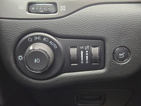 Used 2022 Jeep Cherokee Latitude Lux image 26