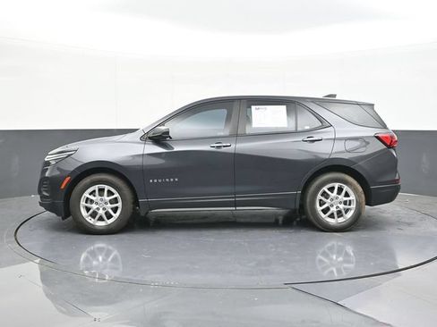 Used 2022 Chevrolet Equinox LS w/ Driver Confidence II Package FWD image 8