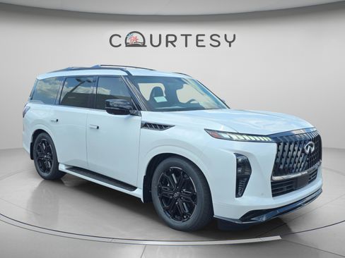 Certified 2026 INFINITI QX80 4WD w/ Sport Exterior Package image 7