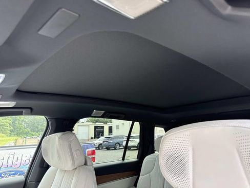 New 2027 Cadillac Vistiq Luxury w/ LPO, Floor Liner Package AWD/4WD image 33