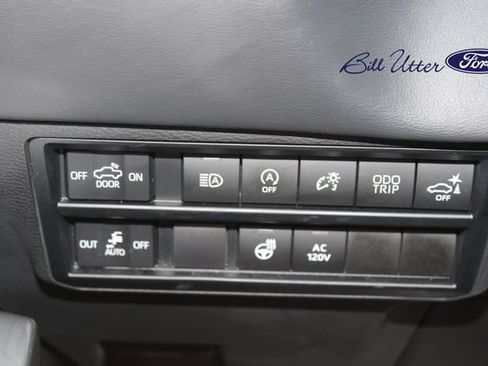 Used 2023 Toyota Tundra Platinum AWD/4WD image 22