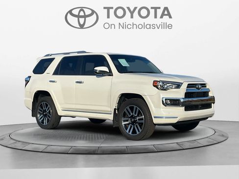 Used 2022 Toyota 4Runner Limited AWD/4WD image 7