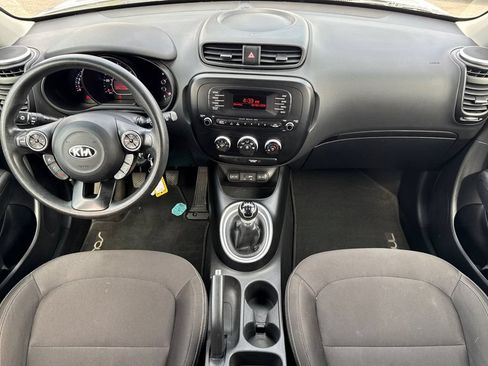 Used 2016 Kia Soul FWD image 13