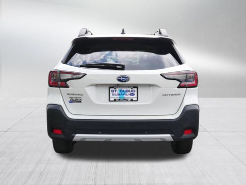 Used 2023 Subaru Outback Limited AWD/4WD image 6