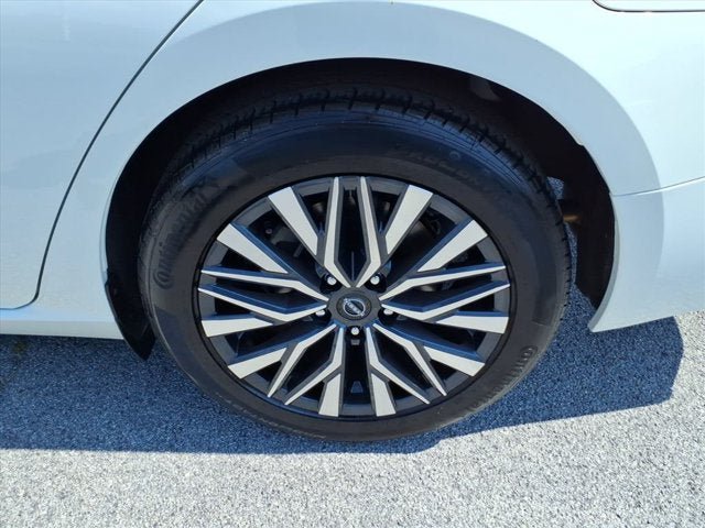 Used 2025 Nissan Altima 2.5 SV FWD image 10