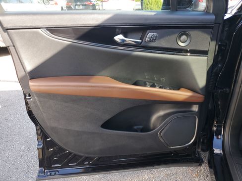 Certified 2022 Lincoln Nautilus Reserve w/ Equipment Group 201A image 14