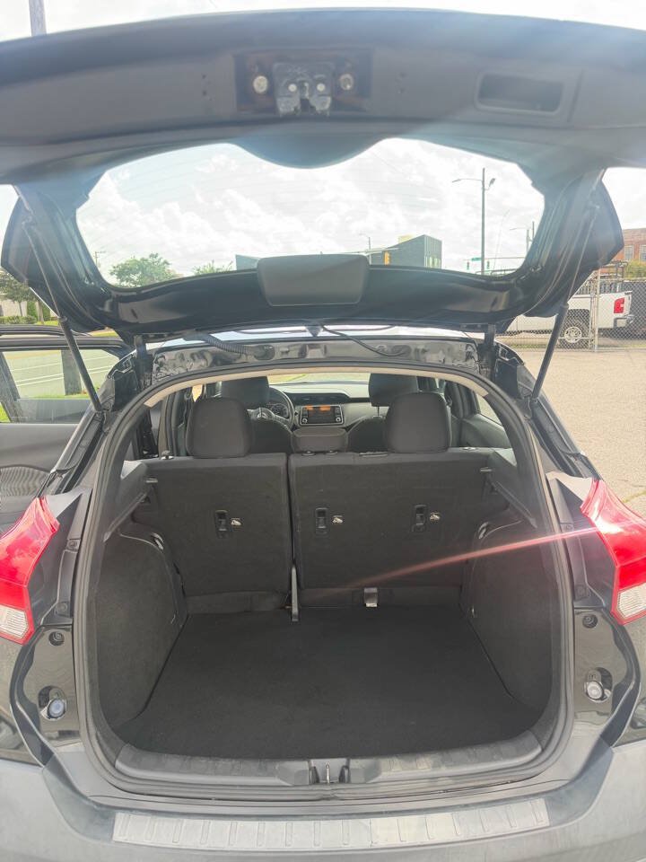 Used 2018 Nissan Kicks SV FWD image 20