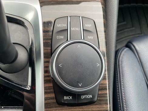 Used 2017 BMW 530i xDrive image 24