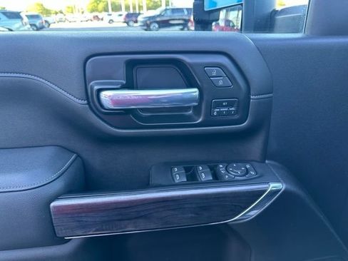 Certified 2022 Chevrolet Silverado 3500 LTZ w/ LTZ Plus Package AWD/4WD image 17
