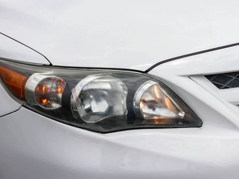 Used 2013 Toyota Corolla S FWD image 4