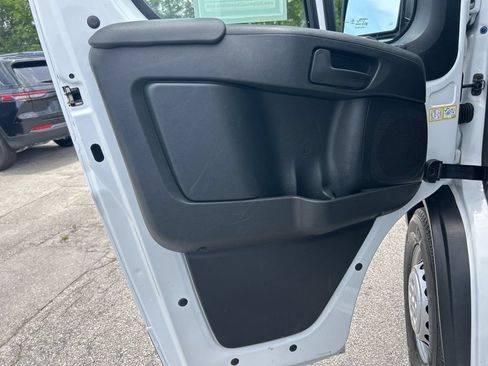 Used 2025 RAM ProMaster 2500 w/ Convenience Group FWD image 29