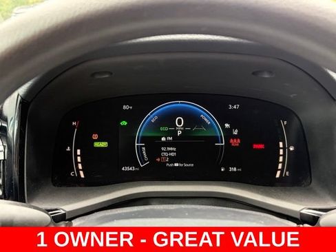 Used 2025 Toyota Camry LE FWD image 17