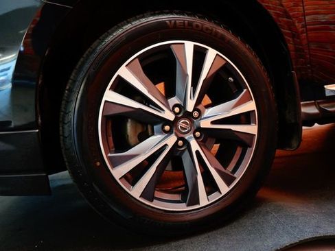 Used 2018 Nissan Pathfinder Platinum AWD/4WD image 77