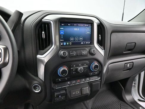 Used 2023 Chevrolet Silverado 2500 LT w/ Convenience Package image 18