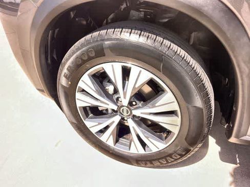 Used 2021 Nissan Rogue SV FWD image 9