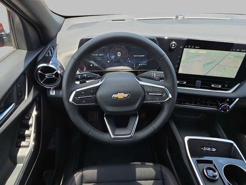New 2026 Chevrolet Equinox LT FWD image 11