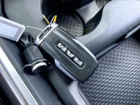 Used 2019 RAM 1500 Big Horn AWD/4WD image 15