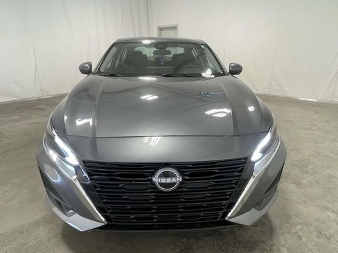 Used 2025 Nissan Altima 2.5 SL FWD image 7