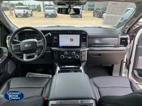Used 2025 Ford F250 Lariat w/ FX4 Off-Road Package AWD/4WD image 23