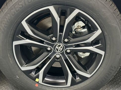 New 2026 Toyota Sienna Platinum AWD/4WD image 19