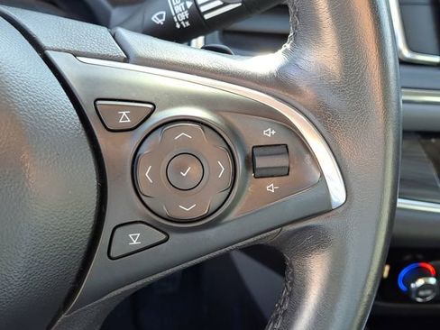 Used 2021 Buick Enclave Essence image 11