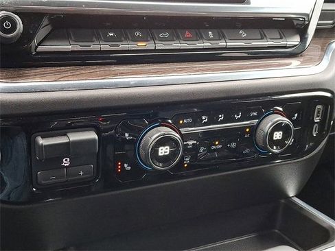 Used 2024 Chevrolet Silverado 1500 LT w/ Z71 Off-Road Package image 15