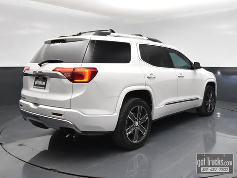 Used 2017 GMC Acadia Denali w/ Technology Package FWD image 46