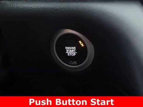 Used 2024 Chrysler Pacifica Limited w/ S Appearance Package image 24