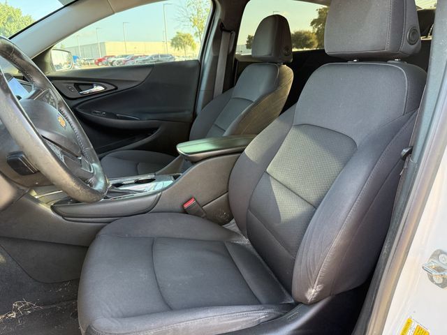 Used 2017 Chevrolet Malibu LT FWD image 22