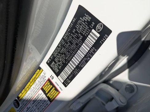 Used 2025 Toyota Camry SE FWD image 36