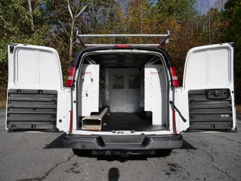 Used 2018 GMC Savana 3500 w/ Driver Convenience Package image 7