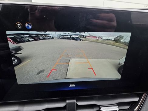 Used 2025 Chevrolet Equinox RS AWD/4WD image 22