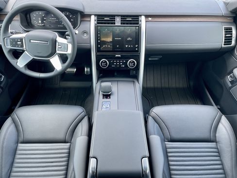 New 2026 Land Rover Discovery Dynamic SE AWD/4WD image 16