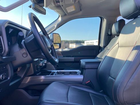 Certified 2024 Ford F250 Lariat w/ Chrome Package image 13