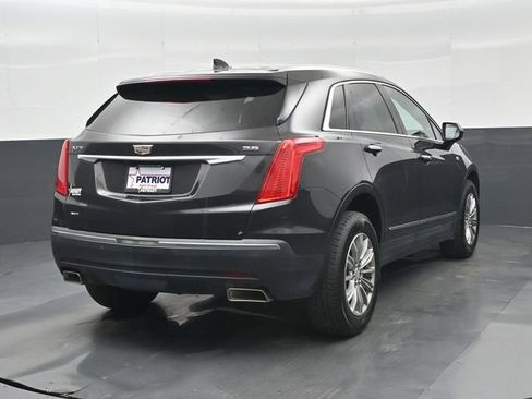 Used 2017 Cadillac XT5 Luxury w/ Driver Awareness Package AWD/4WD image 2