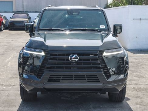 Used 2024 Lexus GX 550 w/ Cold Area Package AWD/4WD image 2