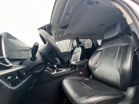Certified 2024 Kia Sportage EX AWD/4WD image 16