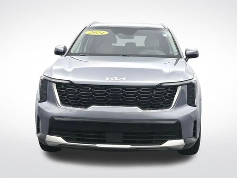 Used 2024 Kia Sorento S FWD image 2